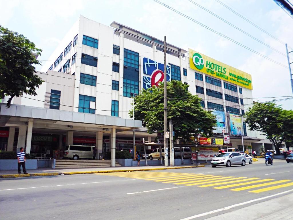 Go Hotels Otis - Manila Bagian luar foto
