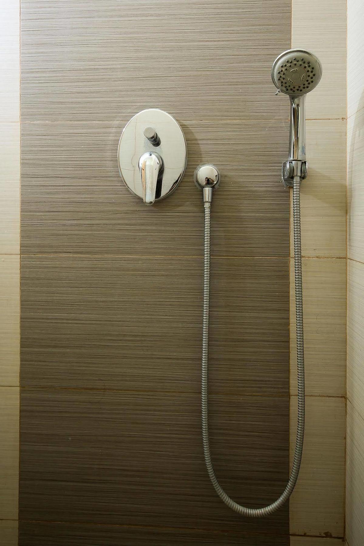 Go Hotels Otis - Manila Bagian luar foto